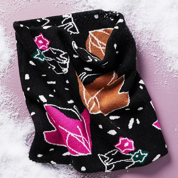 Anthropologie Accessories - Anthropologie Georgie Snood Scarf